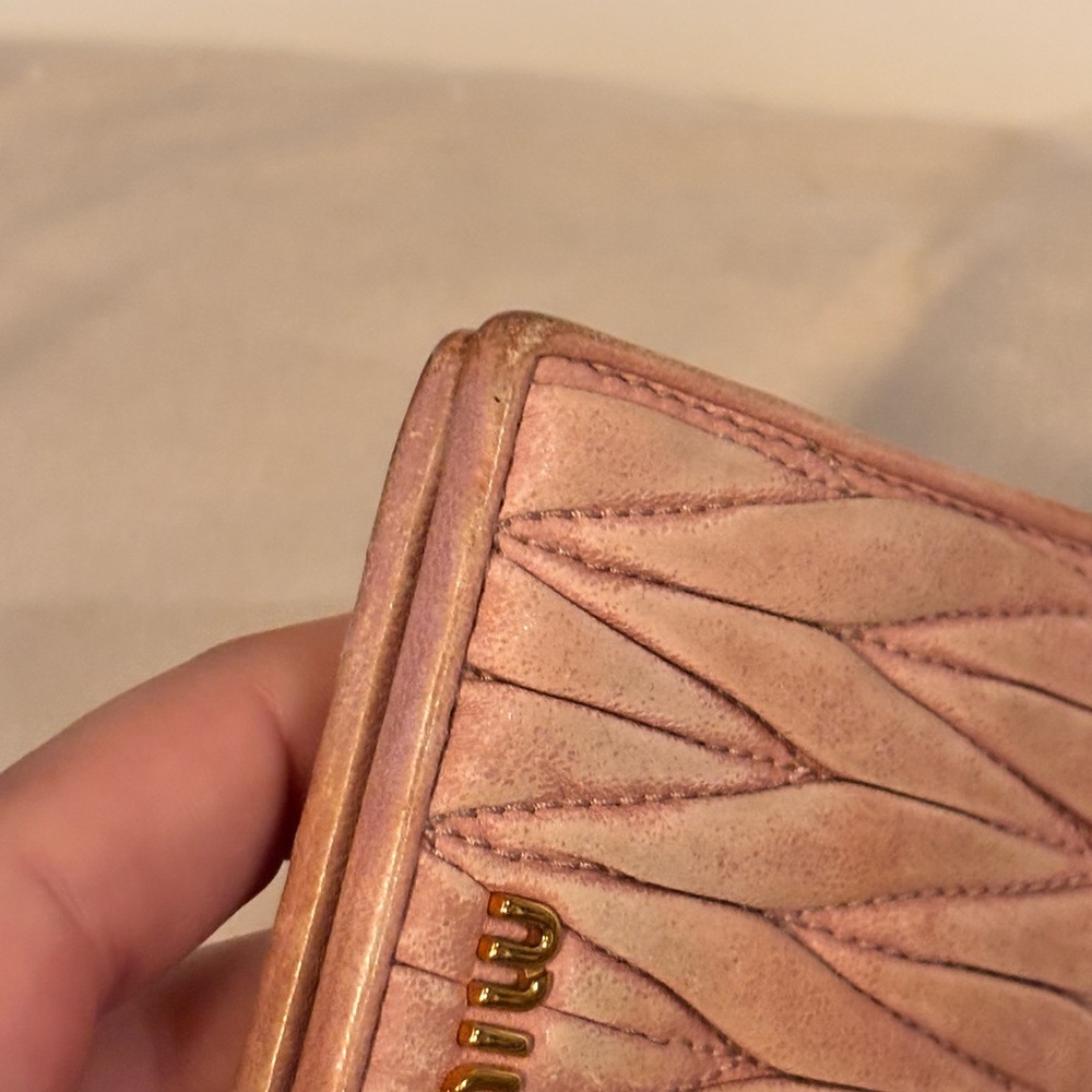 MIU MIU Matelasse Orchidea Blush Pink Quilted Compact Wallet W/ COA - Picture 7 of 15